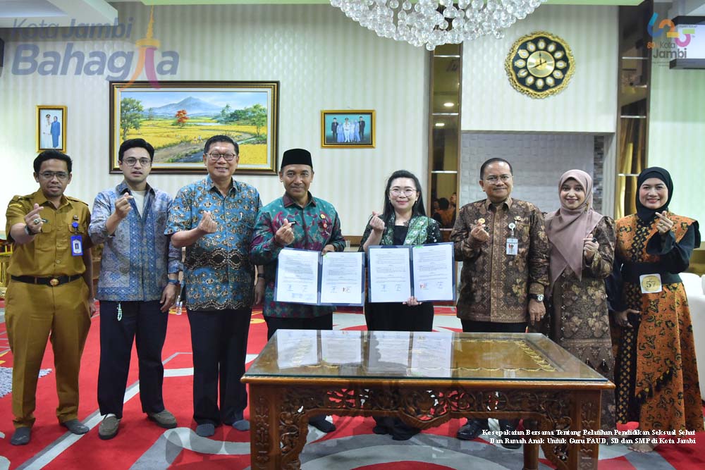 Komitmen Memberikan Rasa Aman, Nyaman dan Ramah Bagi Anak, Pemkot Tandatangani PKS Bersama Yayasan Pendidikan - Pemerintahan Kota Jambi